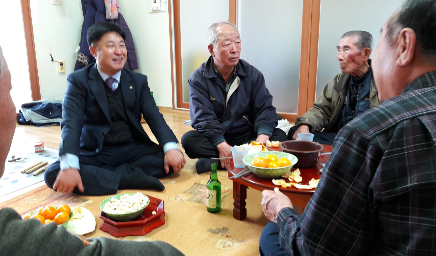 0105 김종용 대치면장 경로당 방문