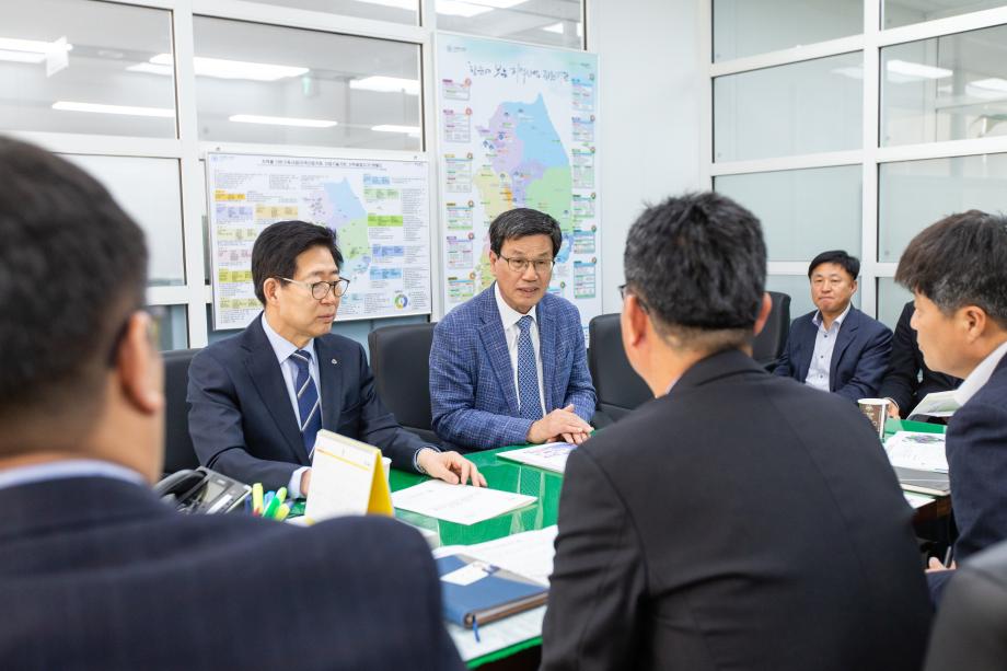 200422_사회적경제혁신타운 선정건의 방문_0002