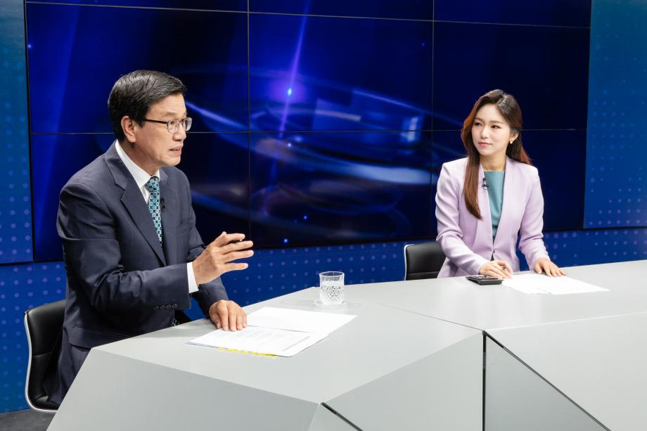 200512_충남방송 헬로 이슈토크 방송녹화_0005