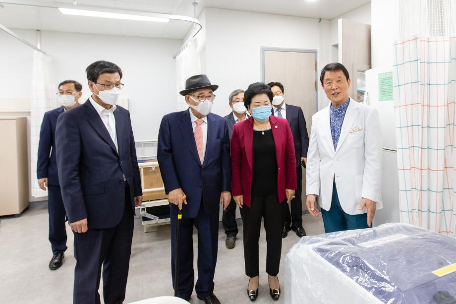 200514_파안 명의진 회장 의료장비 기탁식 _0013