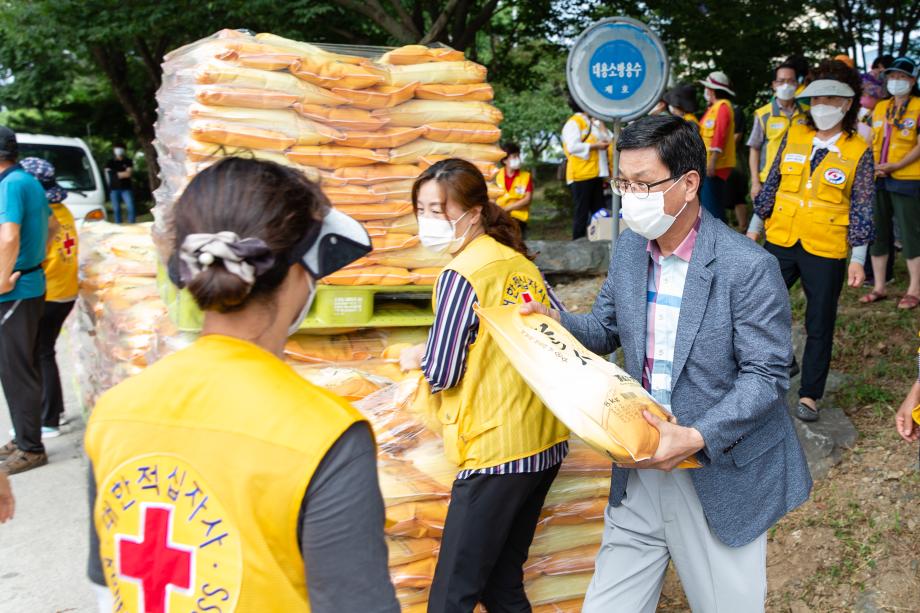 200821_적십자봉사회 소외계층 기탁품 배부_0004