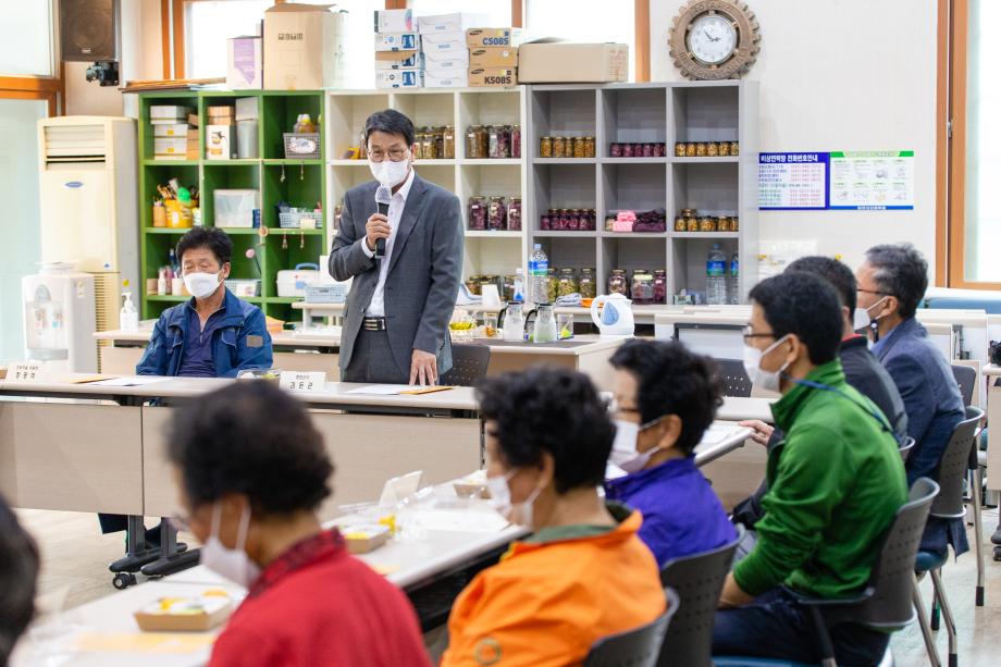 201012_실버미술교실 운영 성과보고회_0004