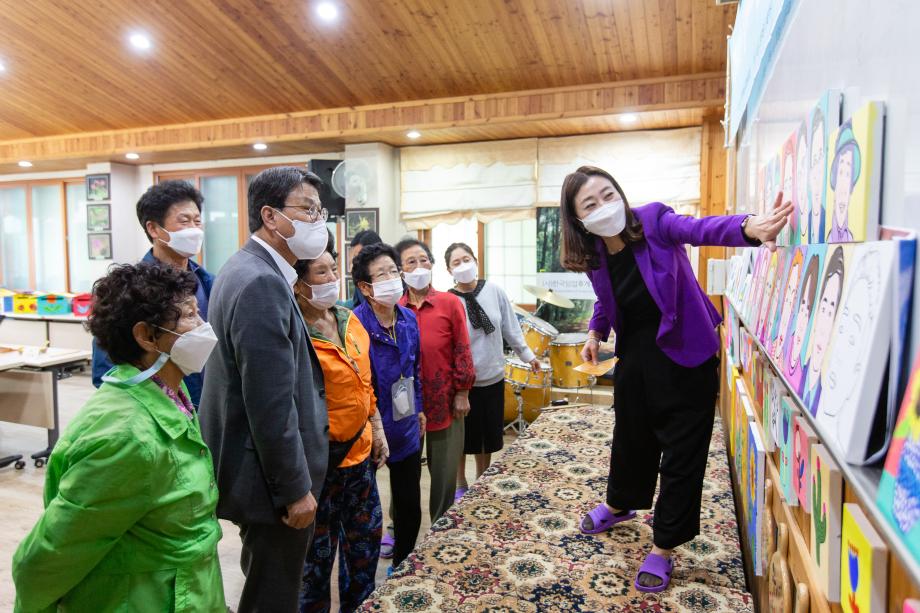 201012_실버미술교실 운영 성과보고회_0006