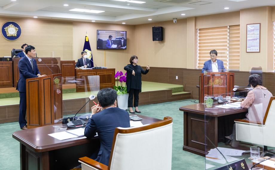 201021_제268회 군의회 임시회 제1차 본회의_0001