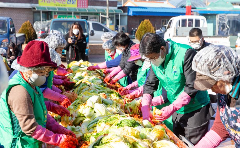 201112_어려운 가정 김장 담가주기 장평면_0004