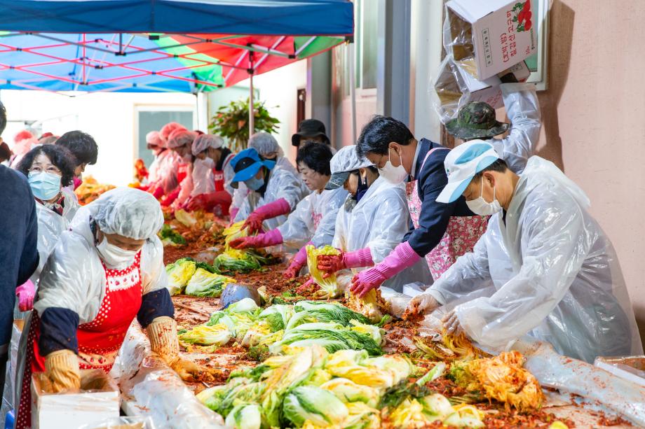 201119_어려운 가정 김장 담가주기_0004