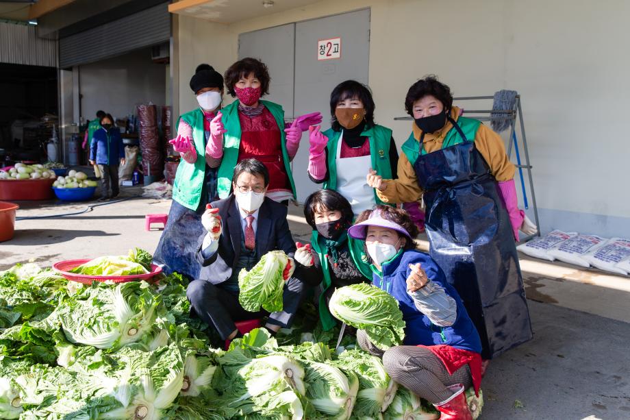 201123_어려운 가정 김장 담가주기_0004