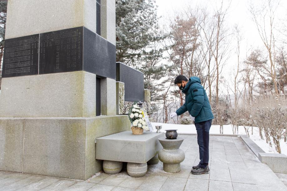 210101_신축년 새해 충혼탑 참배_0003