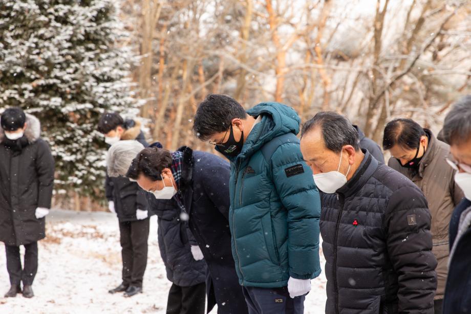 210101_신축년 새해 충혼탑 참배_0008