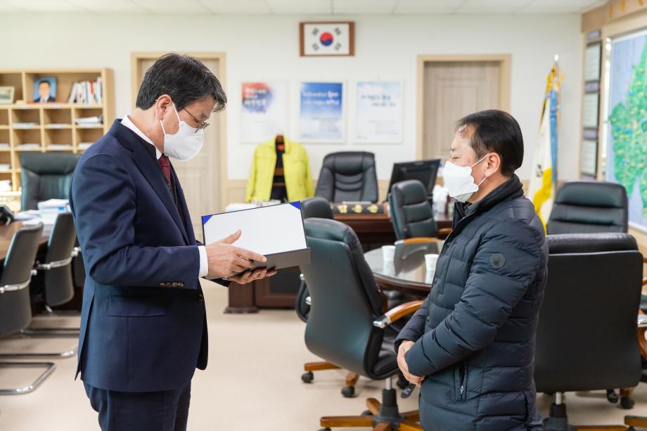 210204_청양, 화성, 남양 국공립어린이집 재위탁 인가증 전달_0001