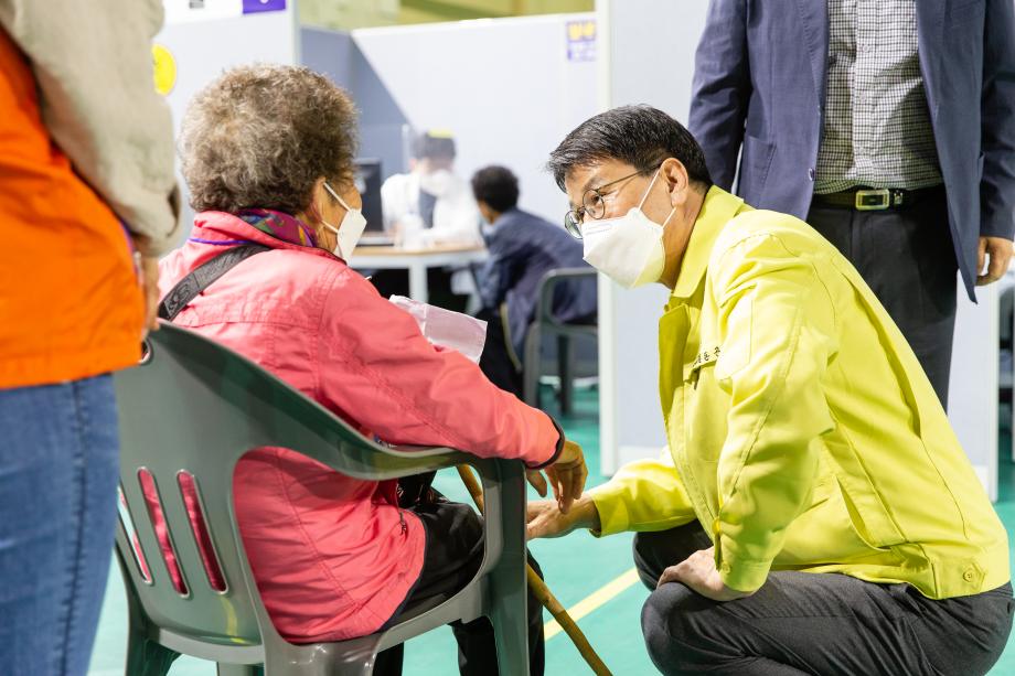 210422_코로나19 백신접종센터 현장 방문_0012