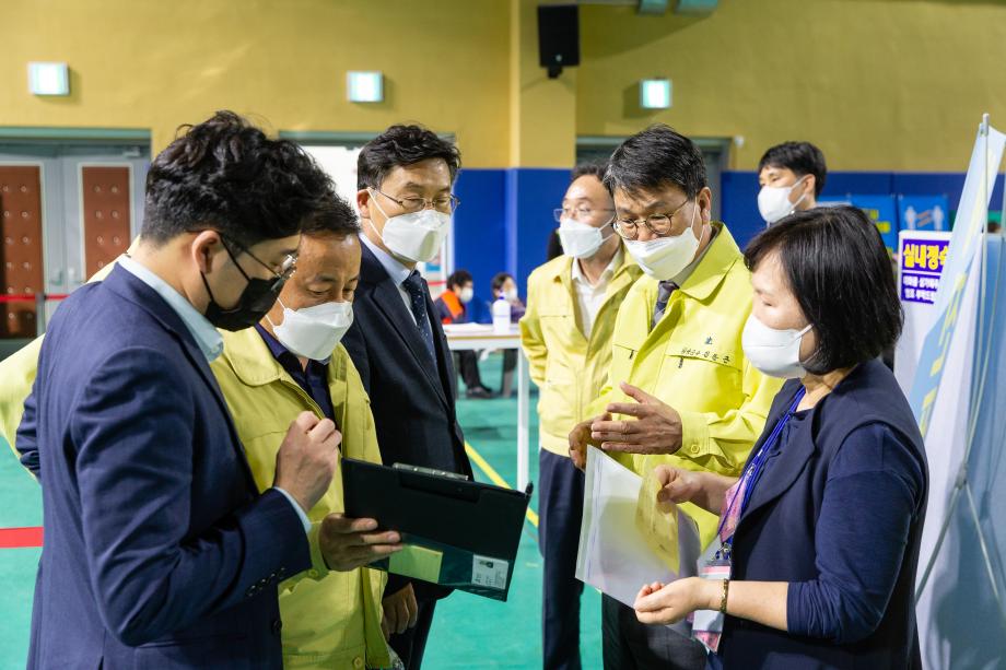 210422_코로나19 백신접종센터 현장 방문_0025