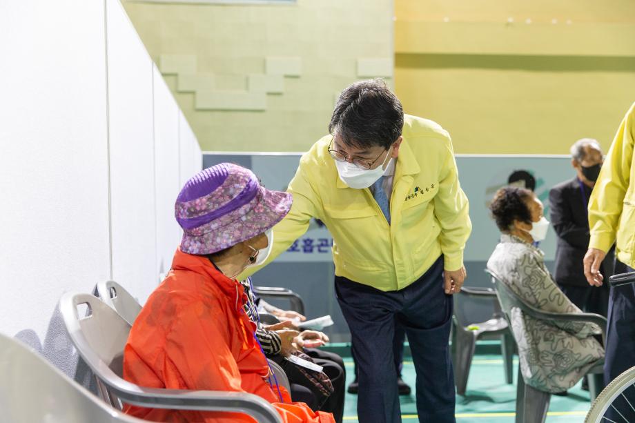 210517_코로나19 백신 2차 접종 현장방문_0003