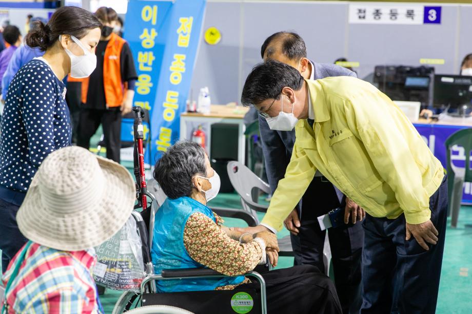 210518_코로나19 백신 2차 접종 현장방문_0007