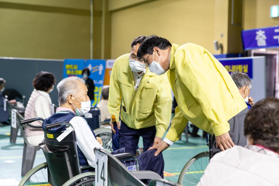 210520_코로나19 백신 2차 접종 현장방문_0002