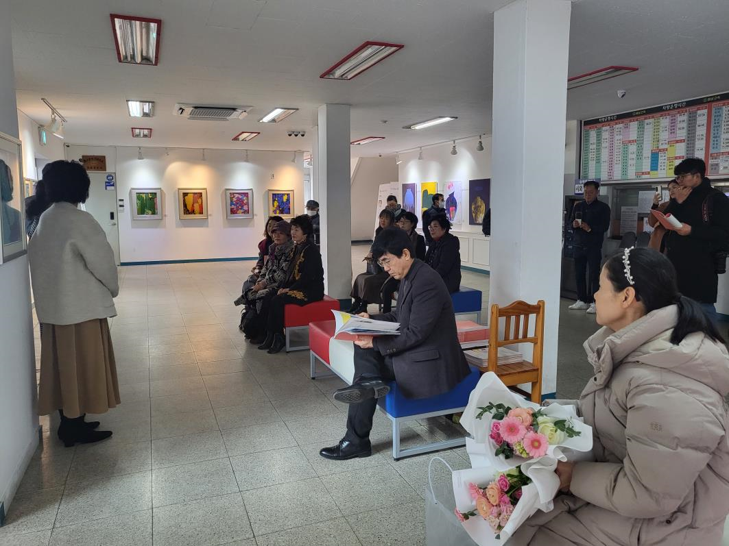 사진자료(청양터미널갤러리 유현미 변선화 초대전 개최).png