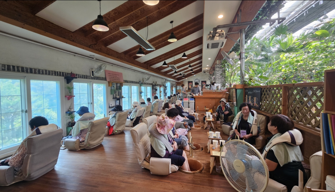 노인맞춤돌봄 가을맞이 사회활동 프로그램 운영