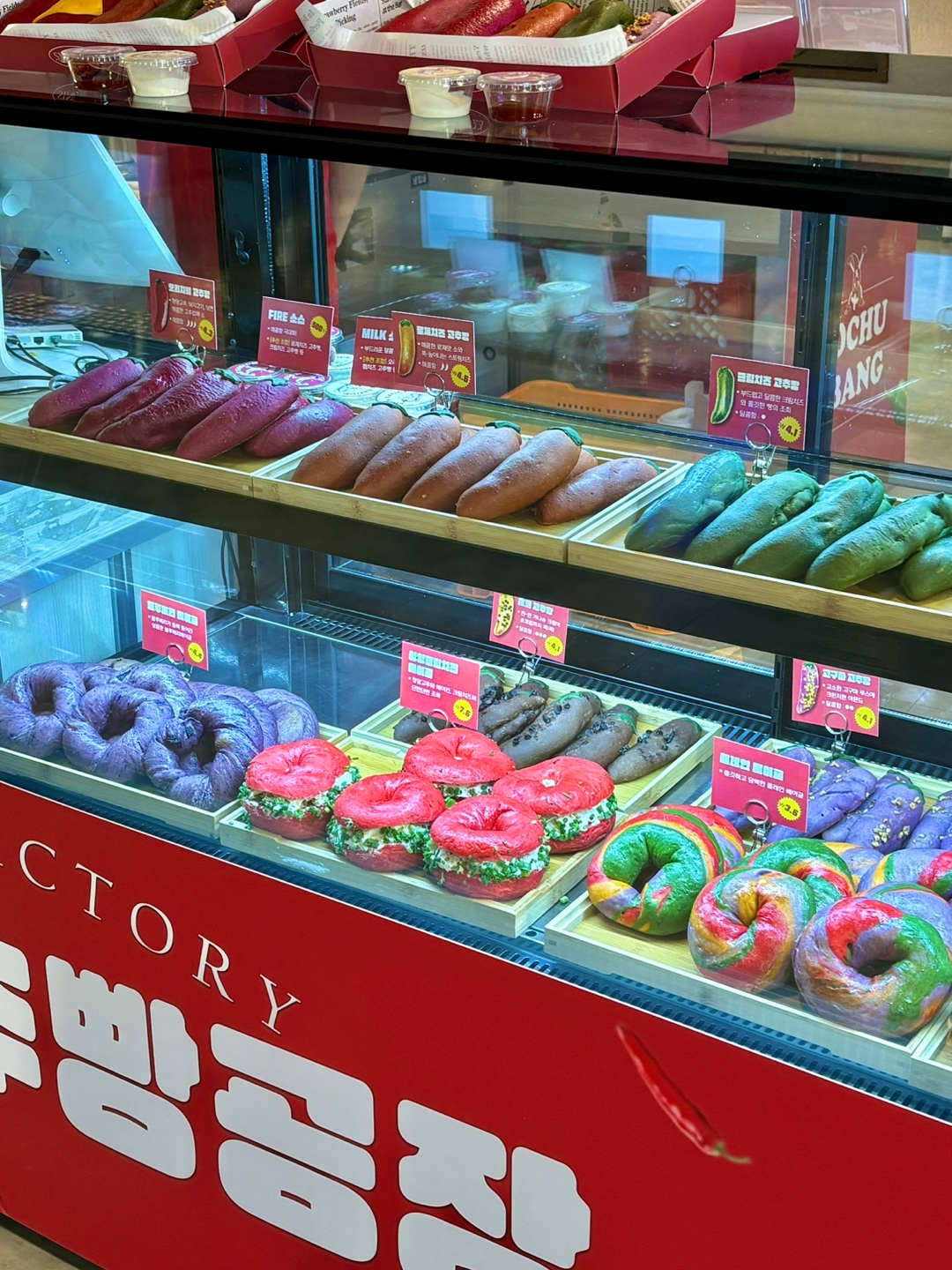 어쩌다로컬(찰리스팩토리) 팝업 사진 (2)