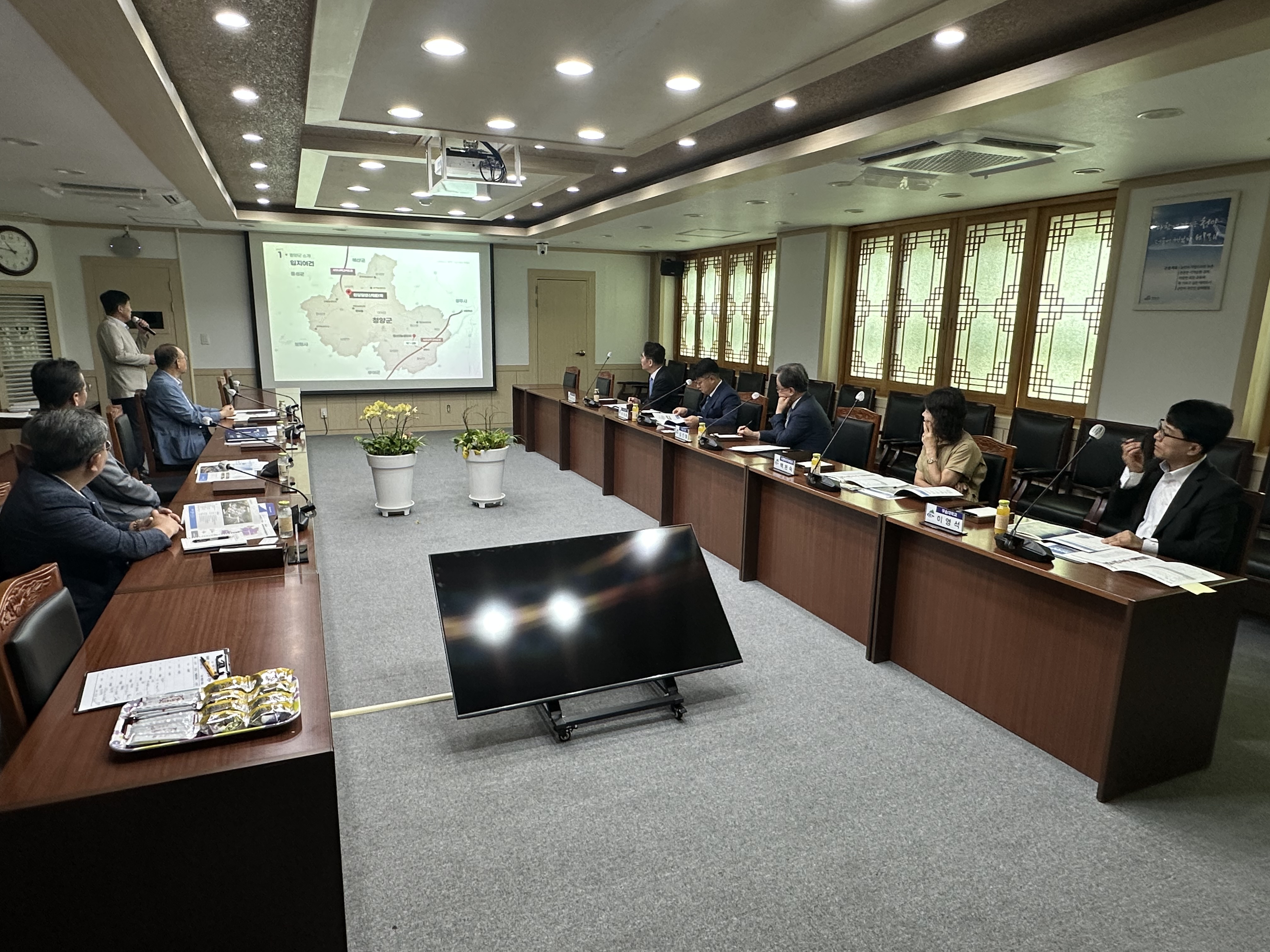 2.기업 유치 사활건다! 각 분야 전문가 대거 위촉(1-2).jpeg