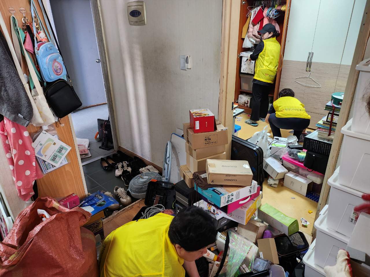 6. 청양군-자원봉사센터 협력  재가의료급여 대상자 가정에 희망 더하다(1-1).jpeg