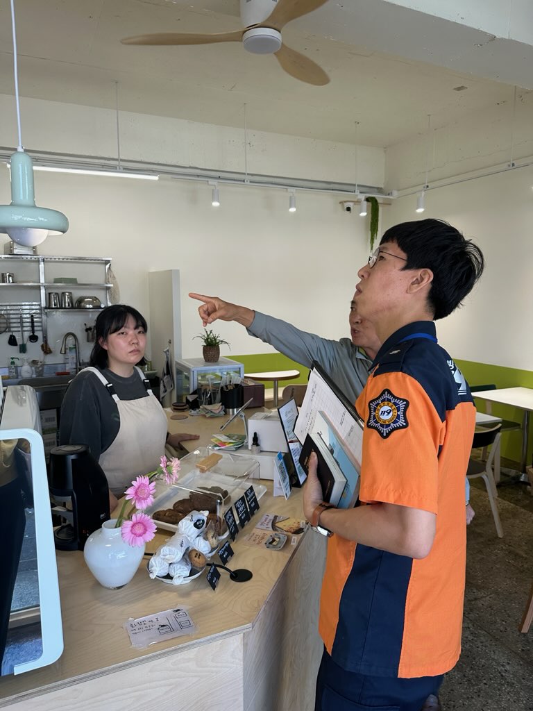 4. 청양군  추석 명절 대비 전통시장 화재 예방 합동점검 실시