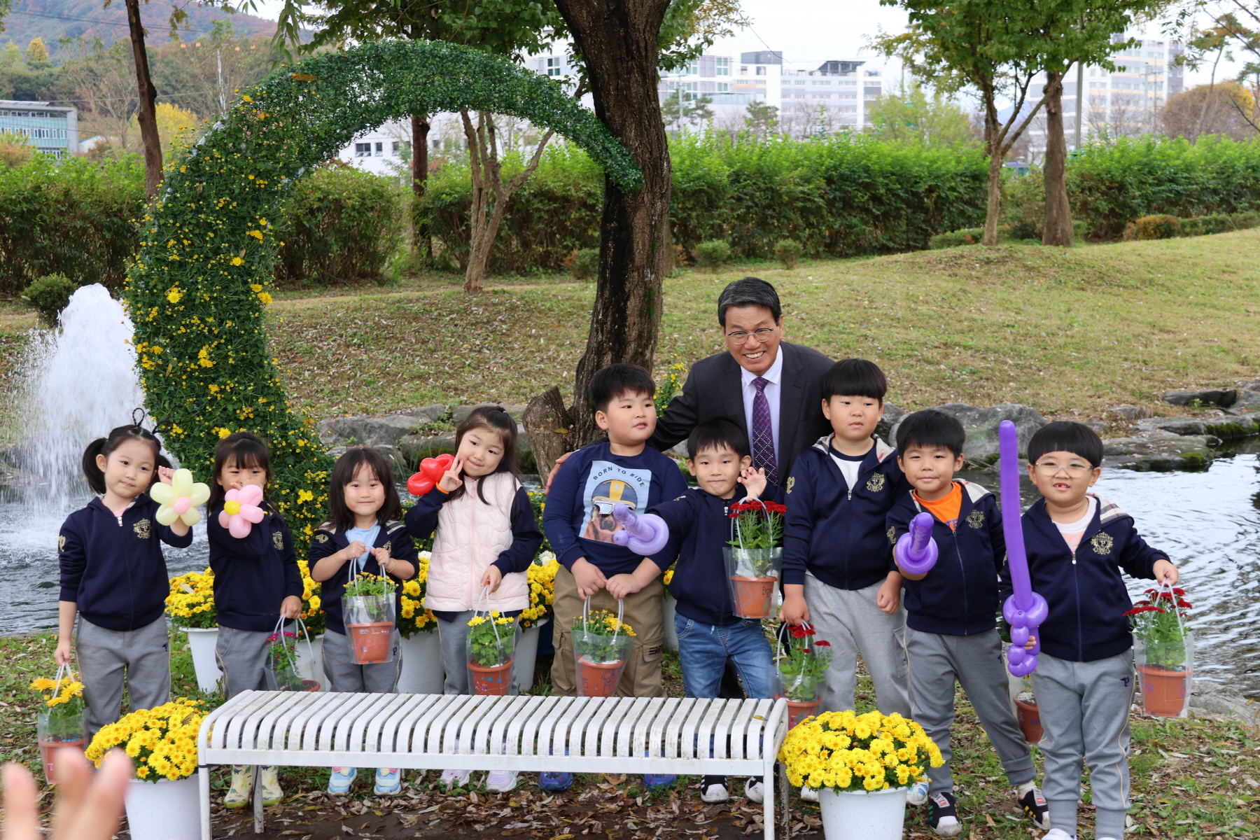 4. 가을 끝자락에서 만나는 국화의 향연 군민과 함께하는 청양국화전시회 개최(2).JPG