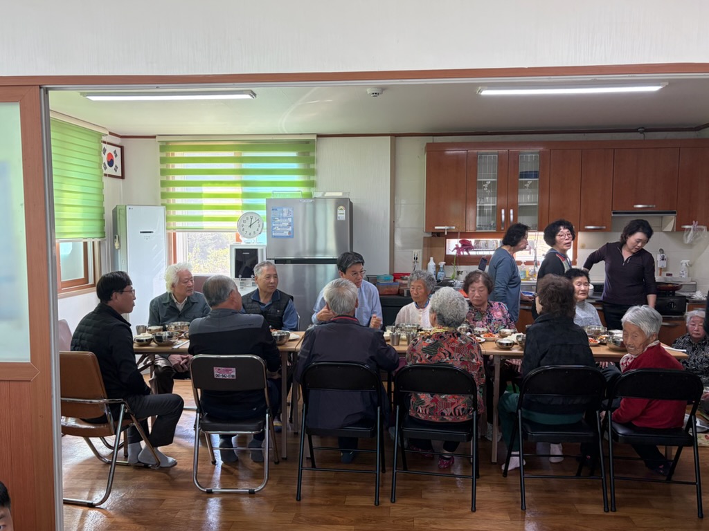 2. 청양군  경로당 무상급식 시범사업 점검 실시(1-2)