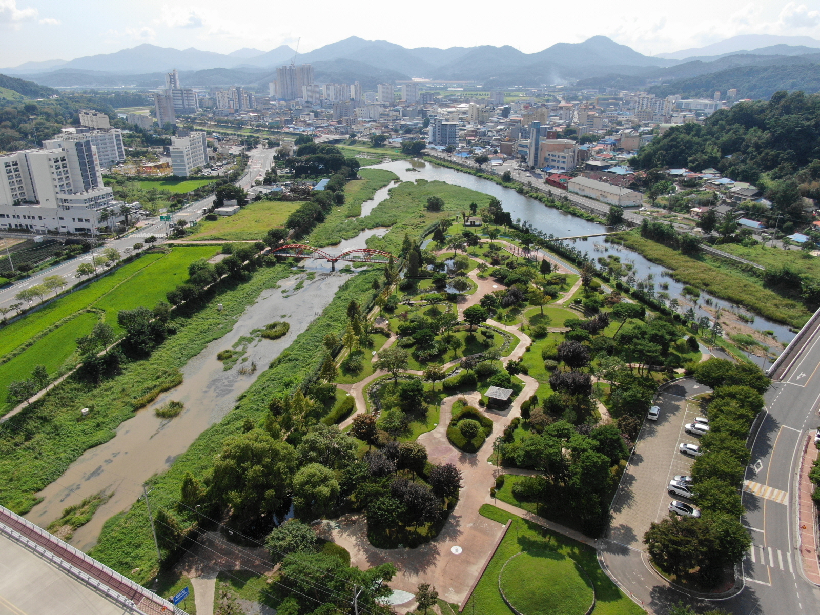 1. 청양군  “황톳길 걷고 꽃길 거닐며 힐링하세요”(1-1)