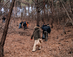 청양군 불법 엽구 수거 및 야생동물 먹이주기 행사 실시