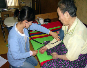 찾아가는 의료서비스로 주민 건강 책임