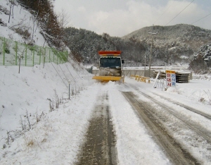 청양도로 눈길 문제없다