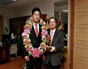 청양 출신 김기태 한라장사, 청양고추 매운 맛 보여줘