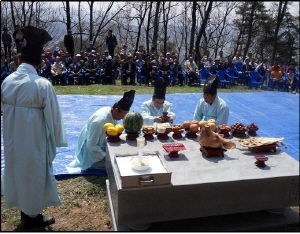 제9회 두릉윤성 백제 부흥군 위령제 봉행
