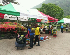 매월 2, 4주차 일요일에 장곡사 주차장에서 농민장터 개장