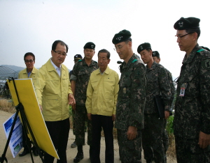 육군 제2작전사령관 청양군 방문 대민지원 군장병 격려