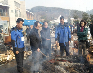 겨울인데 뭐하지? 아! ‘칠갑산 얼음분수축제’ 가자…