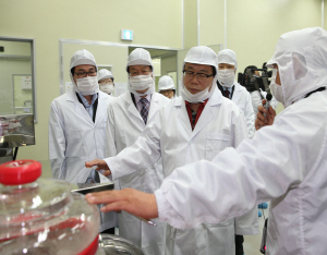 이동필 농림부 장관, 구기자가공센터 방문