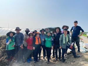 장평면 이장협의회 및 기관·사회단체장 등 부여 수해 농가 복구 작업 펼쳐