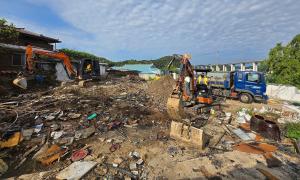 청양군 전문건설협회, 청남면 화재피해농가 주택철거 자원봉사 나서