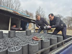 연탄으로 채운 온기